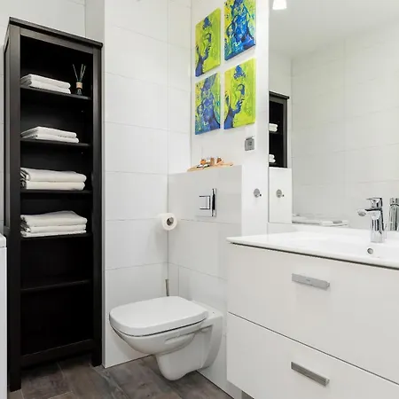 Apartamento Kolobrzeg, Aqua Sol Polanki Park, 300 M, Schwimmbad, Fitness, Parkplatz, Terasse *